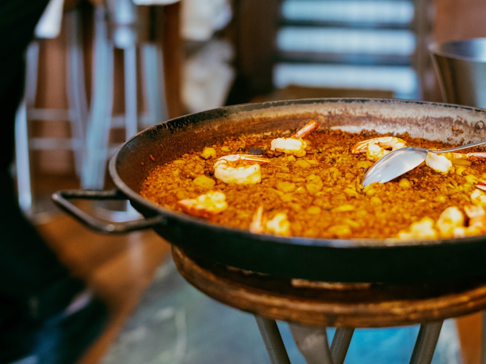 El arroz, en su paellera